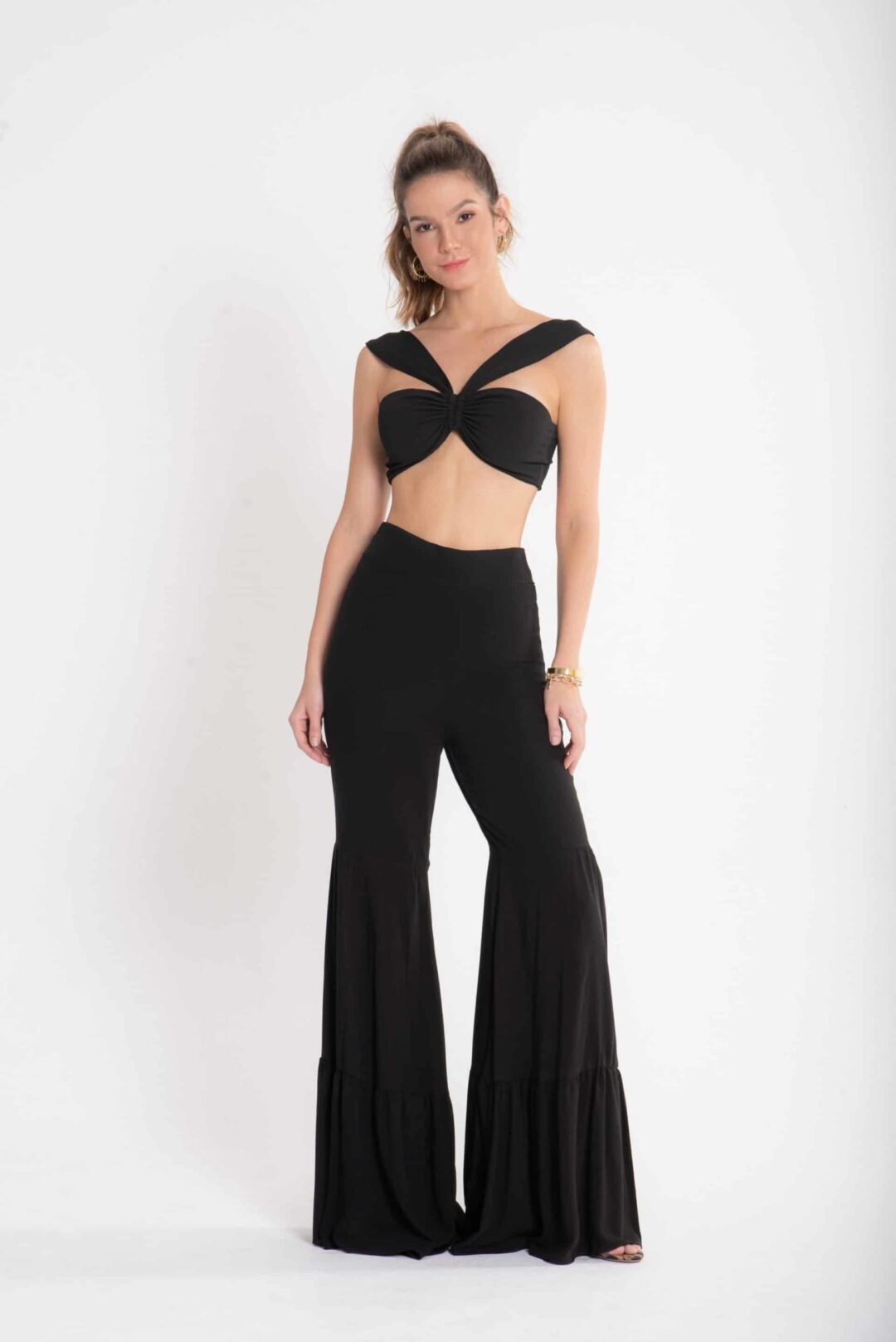 Conjunto preto Tragara