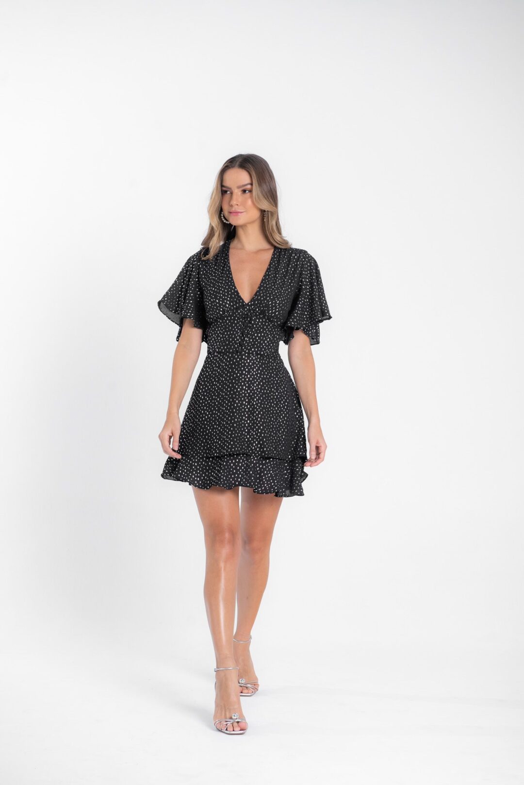 Vestido poá camadas