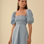 Vestido azul céu