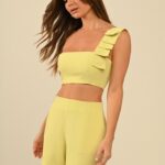 conjunto short e blusa verde fresh