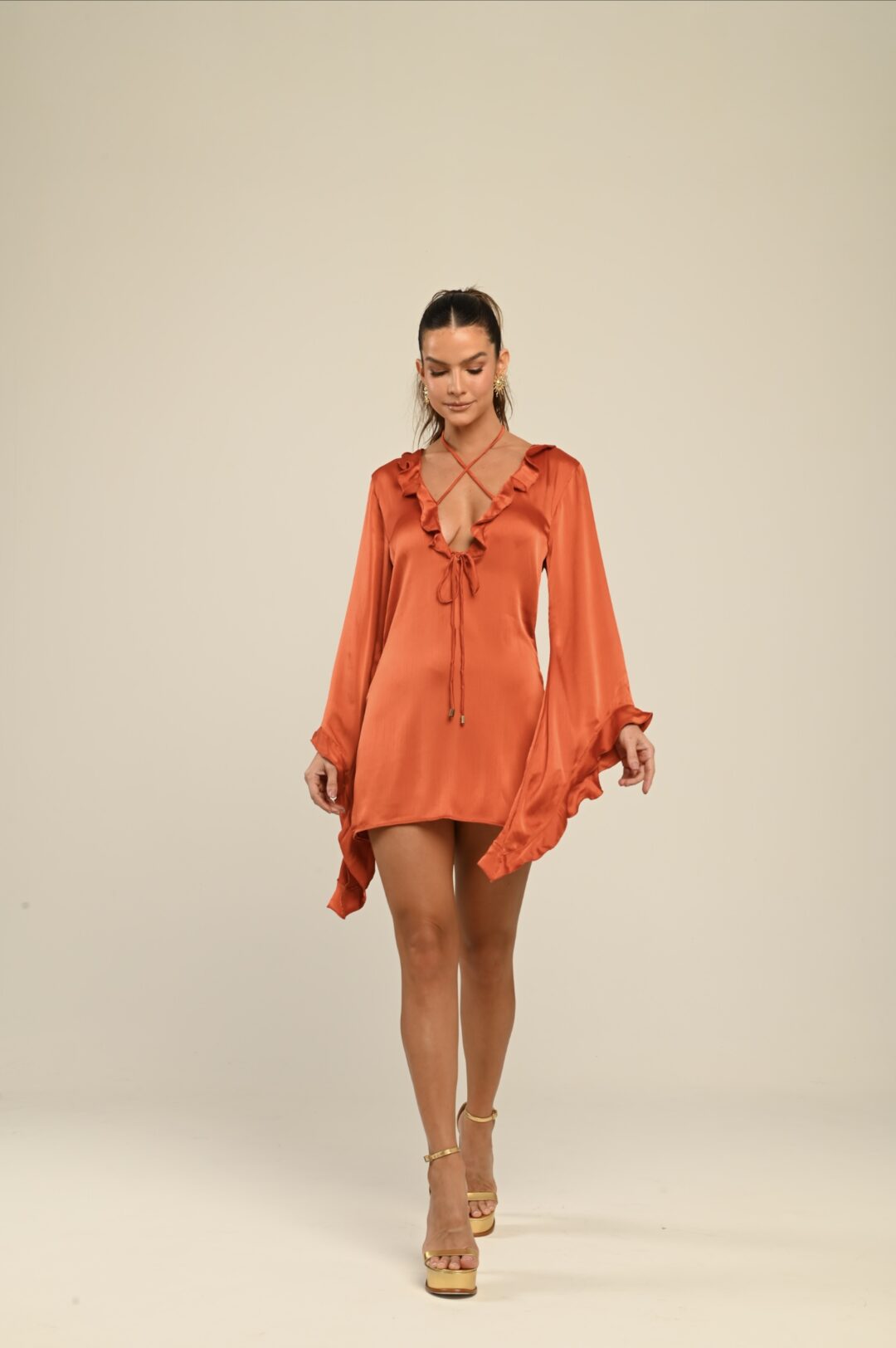vestido babados Olímpia