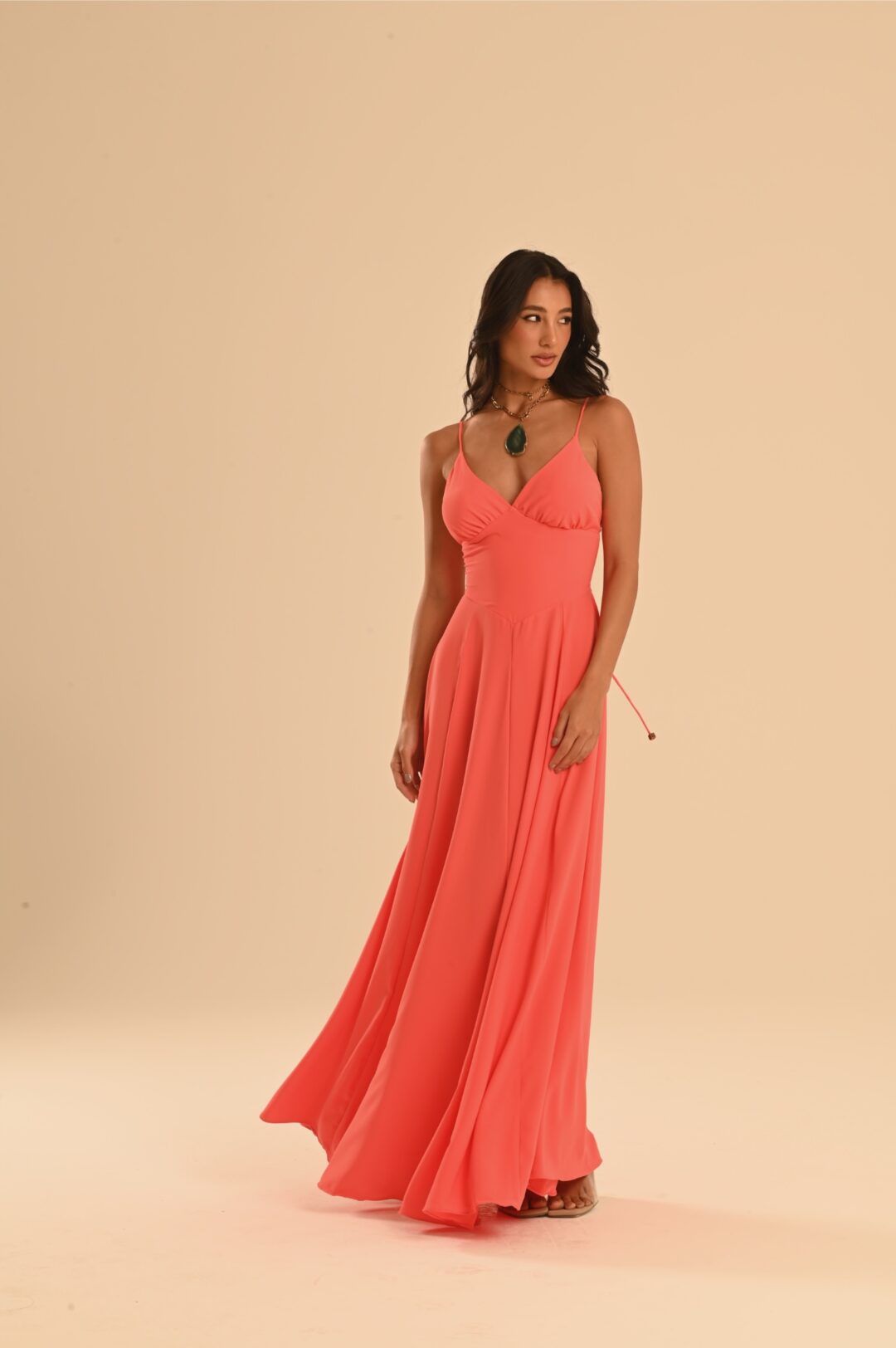 vestido longo coral