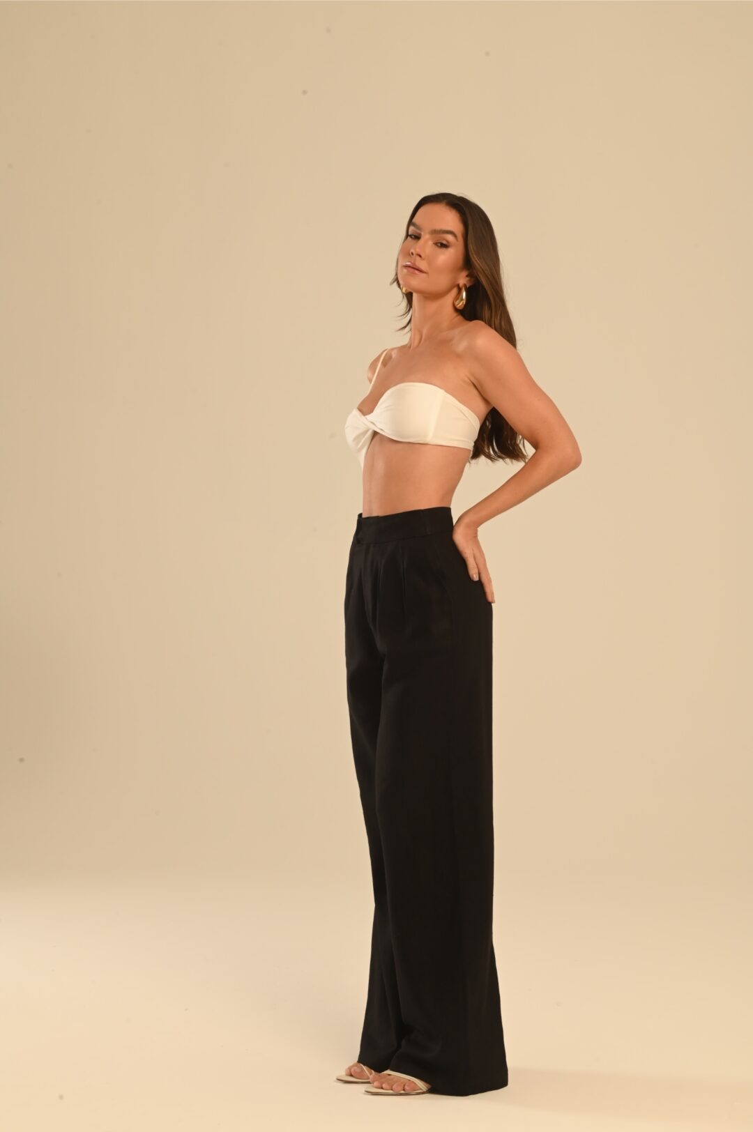 calça alfaiataria linho preta