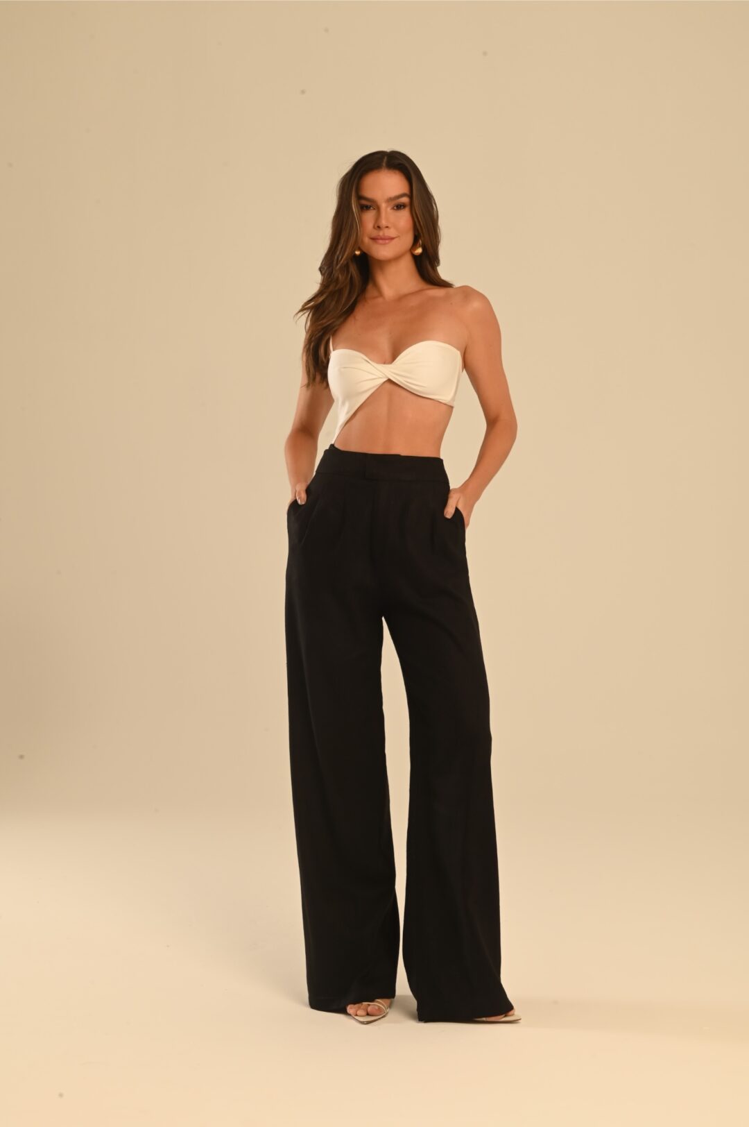 calça alfaiataria linho preta