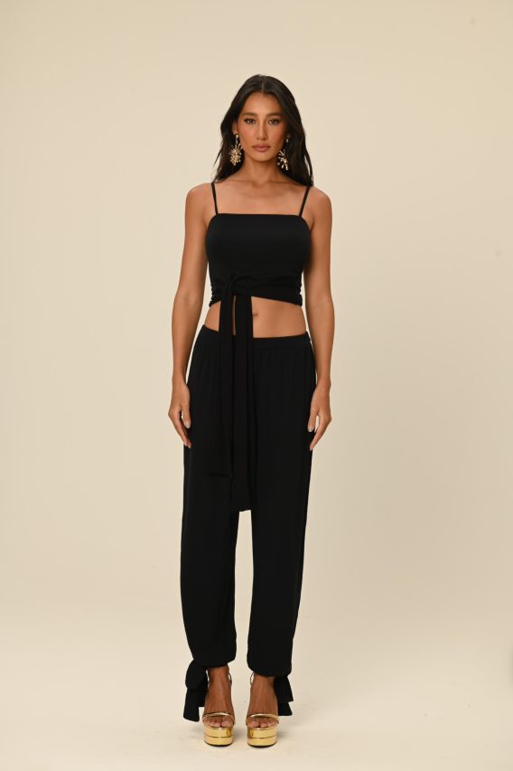 Conjunto malha calça e top preto Bohemian