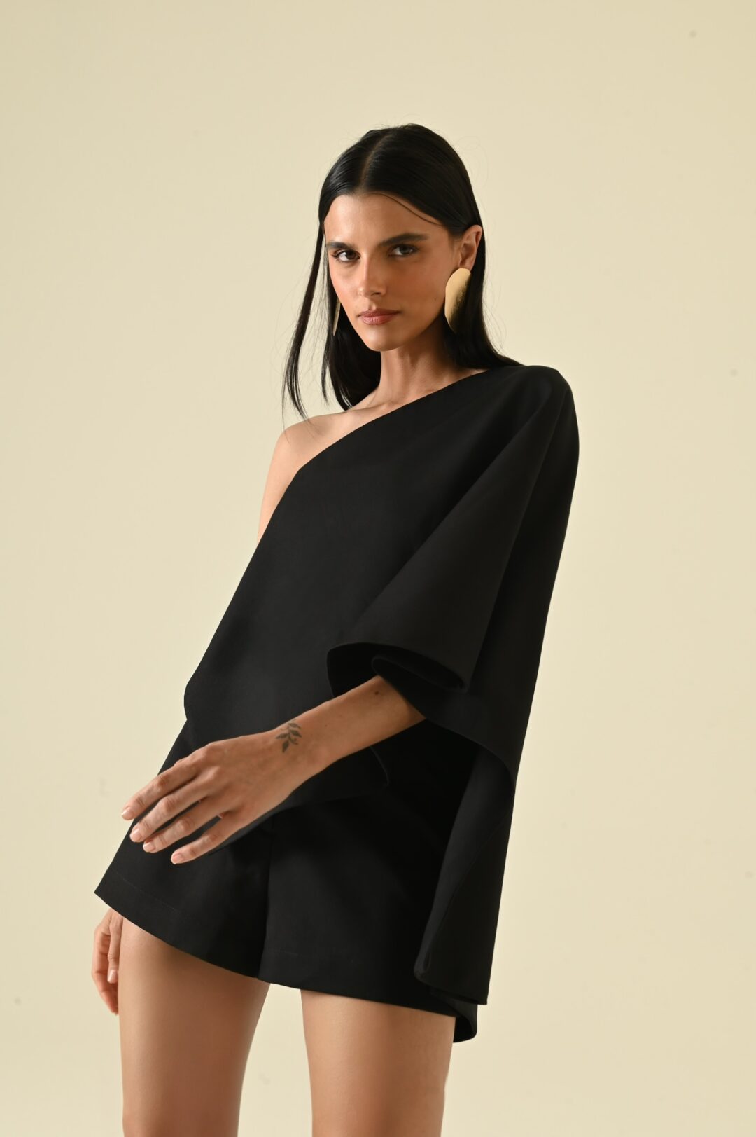 Conjunto short e capa preto alfaiataria Grace