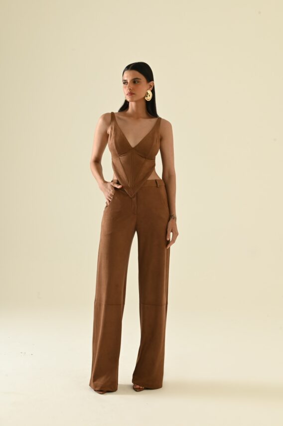 conjunto calça e corset camurça Mariella