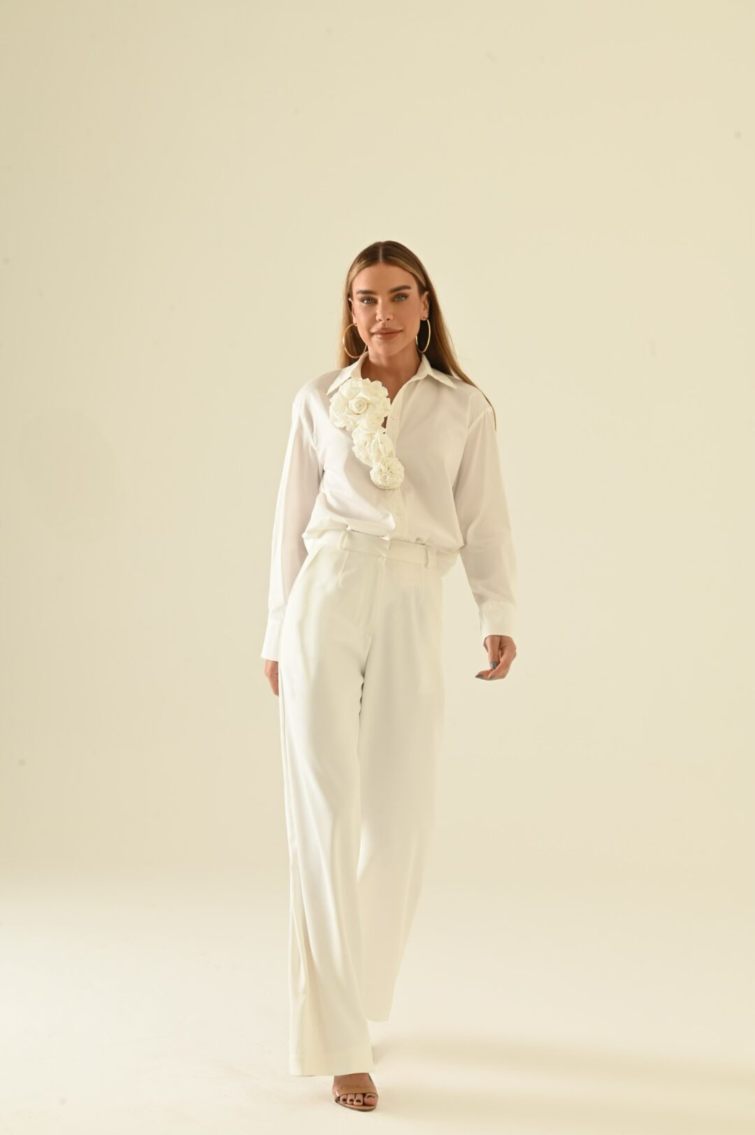 Conjunto calça e camisa flores aplicadas Ruth